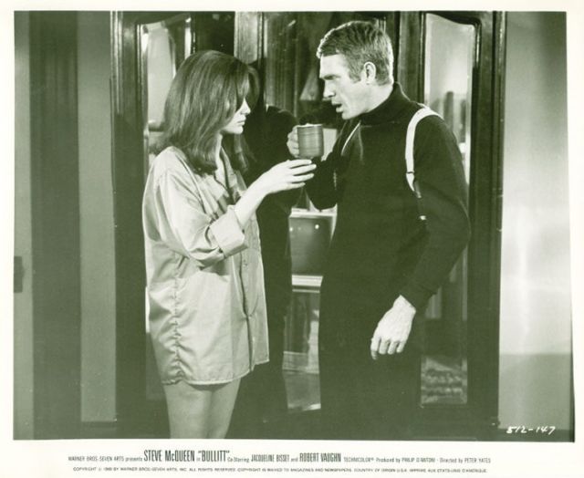 Jacqueline Bisset (as Cathy) 
and Steve McQueen (as Frank Bullitt) 
in their apartment.
